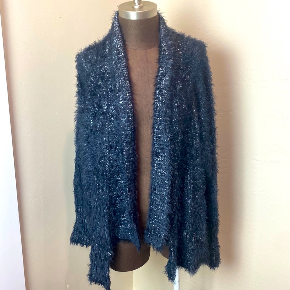Express Cardigan - Picture 2 of 16